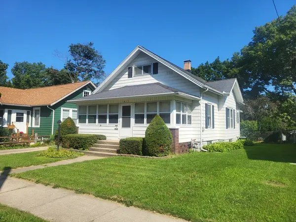 1415 W 1st ST, Dixon, IL 61021
