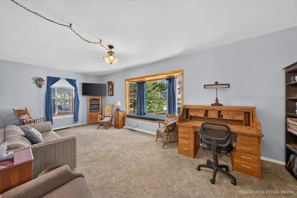 921 WHEELER ST, Woodstock, IL 60098