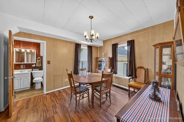 921 WHEELER ST, Woodstock, IL 60098