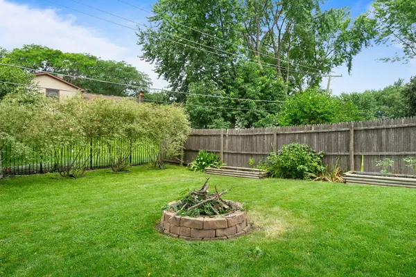 138 S Berteau AVE, Bartlett, IL 60103