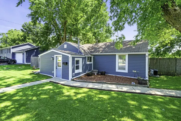 817 S Hugh ST, Plano, IL 60545