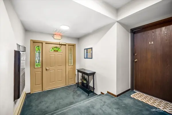 1099 Prescott DR #1A, Roselle, IL 60172