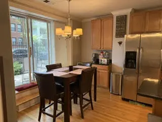 902 W AGATITE AVE #T, Chicago, IL 60640