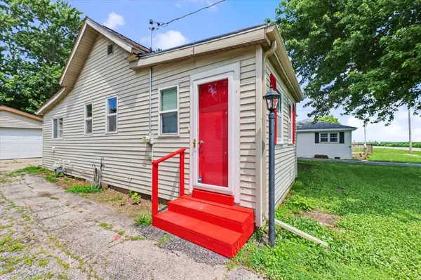 309 N First ST, Fisher, IL 61843