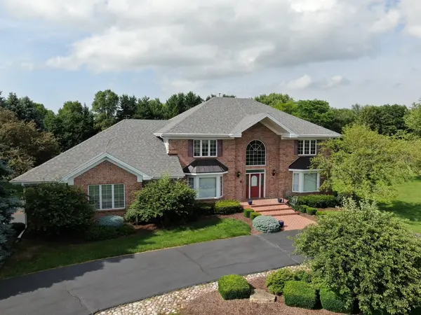 520 Schauer LN, Rockford, IL 61107
