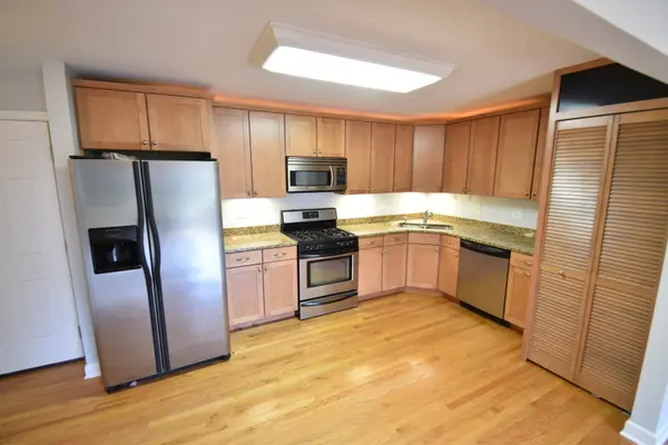 300 Opatrny DR #123, Fox River Grove, IL 60021