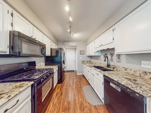 263 S Collins ST, South Elgin, IL 60177