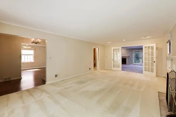 2222 Chestnut AVE, Wilmette, IL 60091