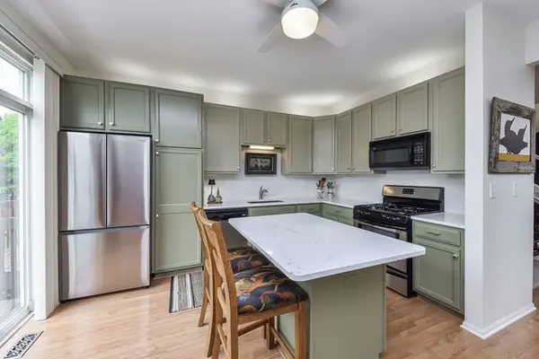 1126 Peregrine Pkwy #0, Bartlett, IL 60103