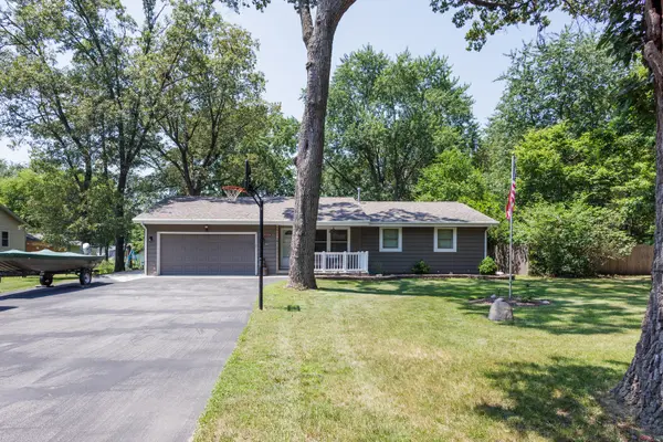 35734 Jay DR, Custer Park, IL 60481