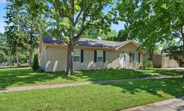 2014 Winchester DR, Champaign, IL 61821