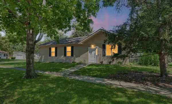 2014 Winchester DR, Champaign, IL 61821