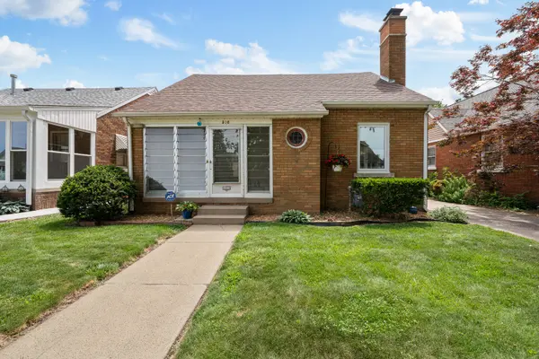 516 21ST AVE, Moline, IL 61265