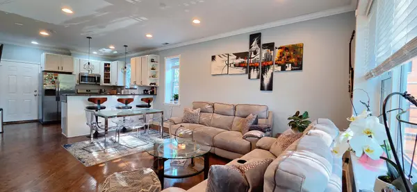 7223 N Oakley AVE #2W, Chicago, IL 60645