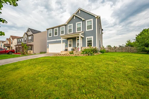 12 E Meadow DR, Cortland, IL 60112