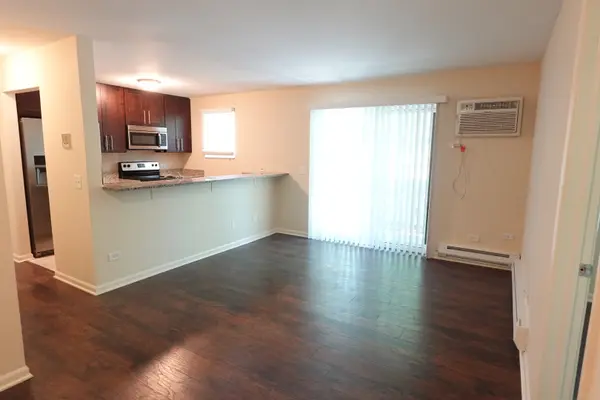 1303 N Winslowe DR #203, Palatine, IL 60074