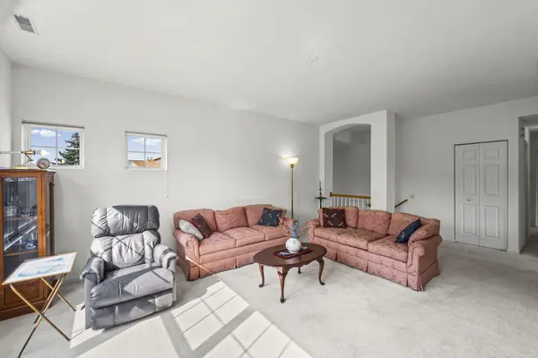1052 Delta DR #1052, Elgin, IL 60123