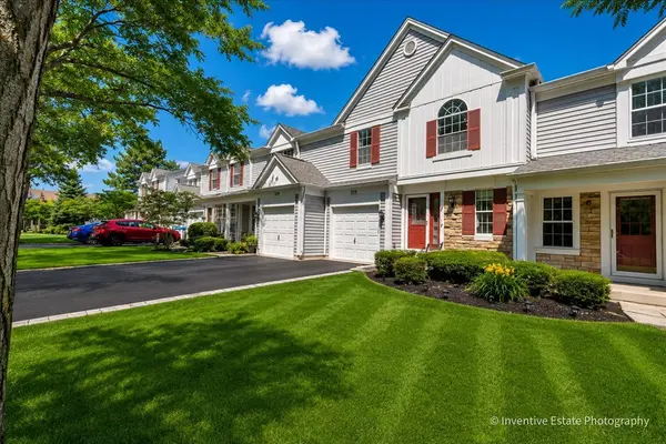 333 Shadybrook LN, Aurora, IL 60504