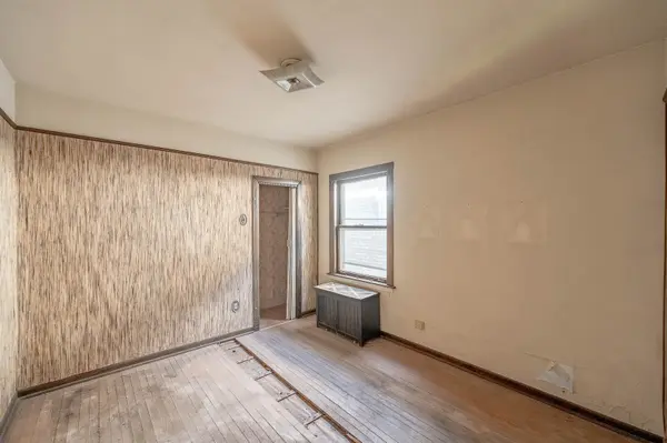 5346 W School ST, Chicago, IL 60641