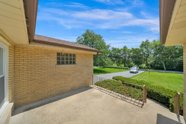 1716 Idlewild LN, Homewood, IL 60430