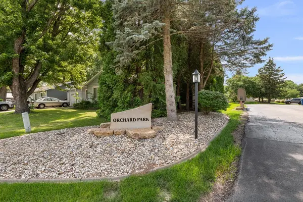 494 44th Avenue CT #25, East Moline, IL 61244