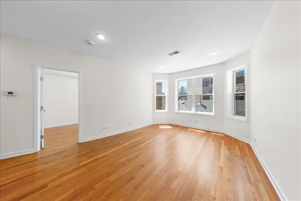 1653 N Fairfield AVE #302, Chicago, IL 60647