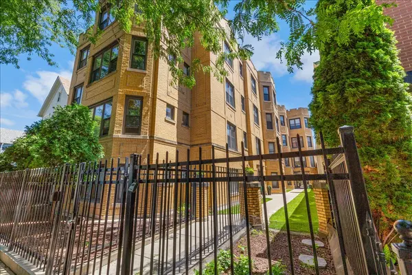 1653 N Fairfield AVE #302, Chicago, IL 60647