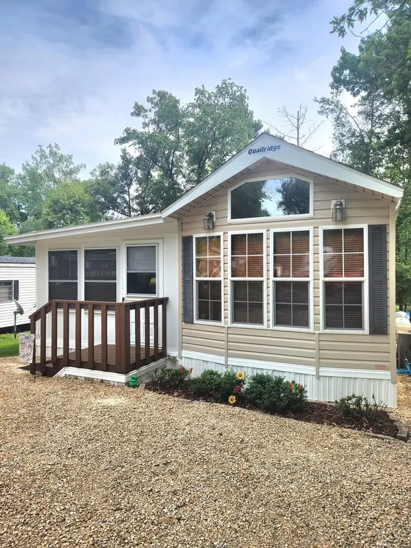 8/77 Woodhaven Lakes, Sublette, IL 61367