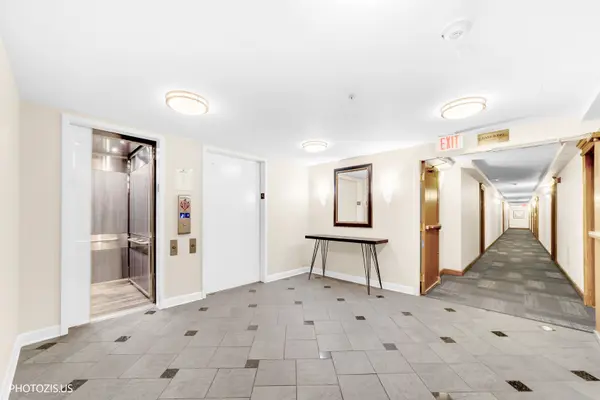 1840 Huntington BLVD #607, Hoffman Estates, IL 60169
