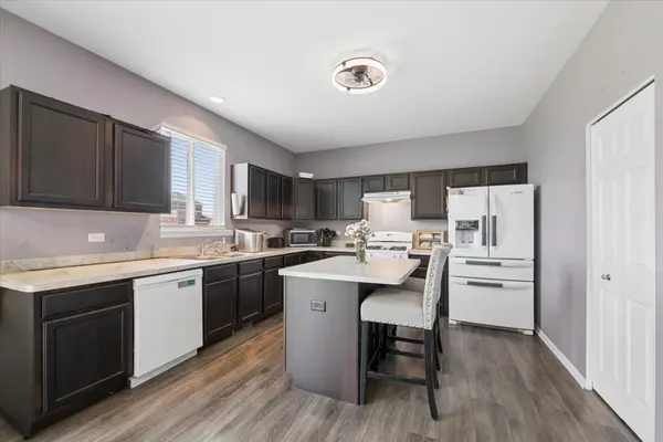 2939 Foxwood DR, New Lenox, IL 60451
