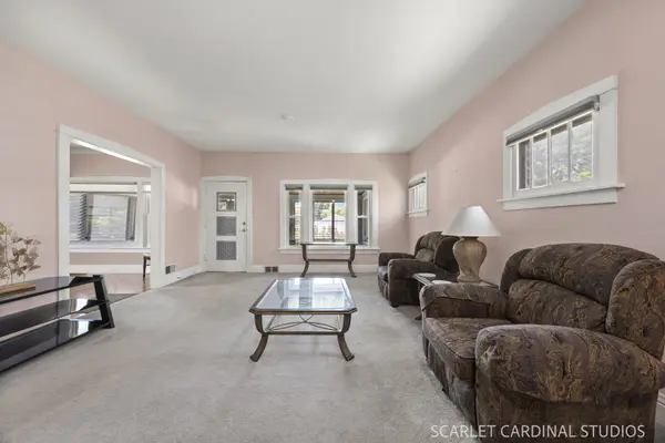 50 E Oak ST, Villa Park, IL 60181
