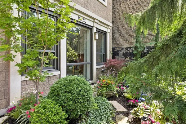 1922 W Cortland ST, Chicago, IL 60622