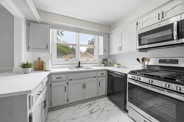 13346 Irving AVE, Blue Island, IL 60406