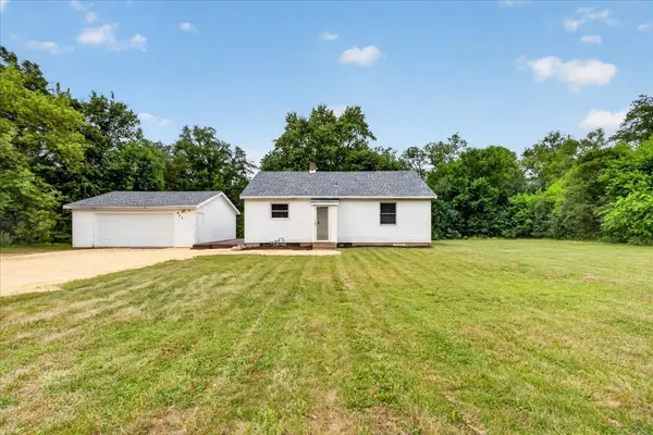 802 Darwin DR, Machesney Park, IL 61115
