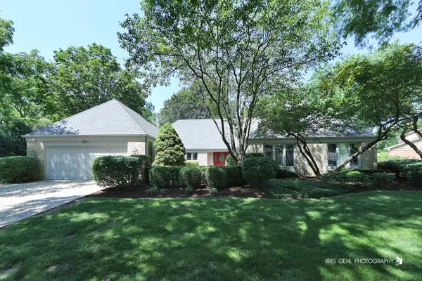 260 Old Mill RD, Barrington, IL 60010
