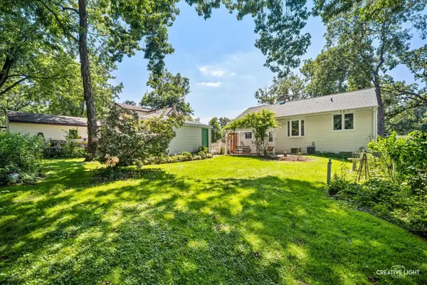 149 Edgebrook RD, Wood Dale, IL 60191