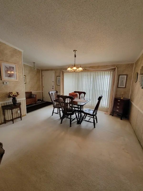 61 Partridge LN, Beecher, IL 60401