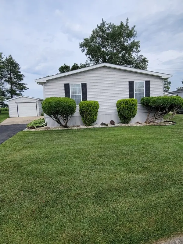 61 Partridge LN, Beecher, IL 60401