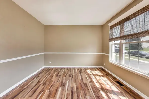 21 W Old Mill TRL, Antioch, IL 60002