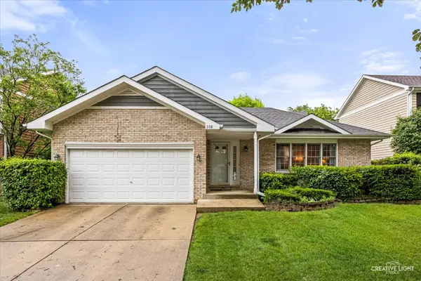 308 Chesapeake LN, Bloomingdale, IL 60108