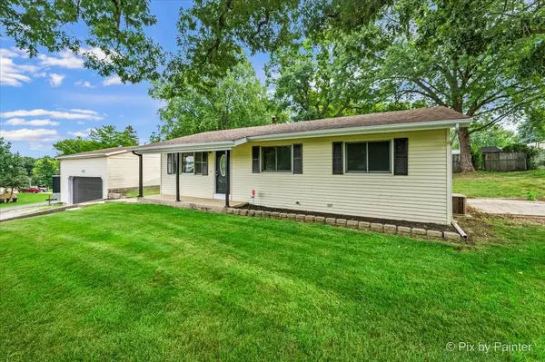 911 W Florence ST, Mchenry, IL 60051