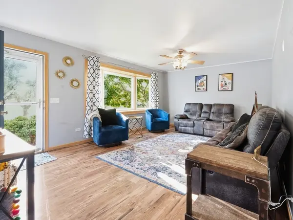 1314 Enborn DR, Joliet, IL 60431