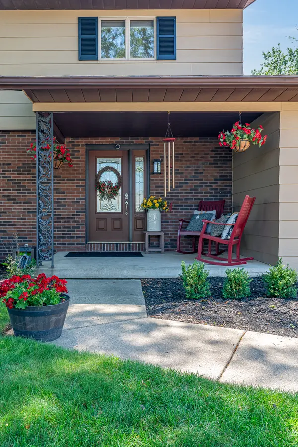 1007 Brookview DR, De Witt, IA 52742