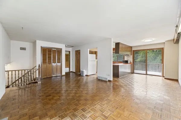 1444 Deerfield PL, Highland Park, IL 60035