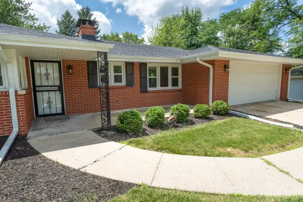 5715 KNOLLWOOD RD, Rockford, IL 61107