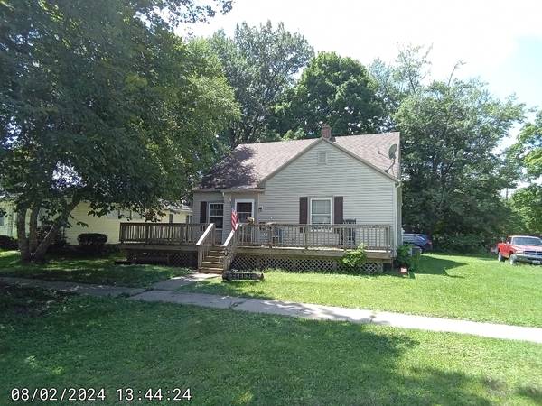 411 NW 4 AVE, Aledo, IL 61231