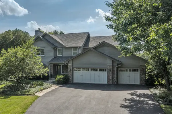 210 S Haman RD, Inverness, IL 60010