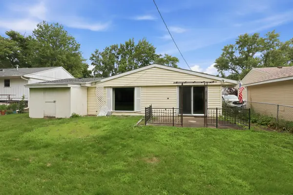 1174 46th AVE, East Moline, IL 61244