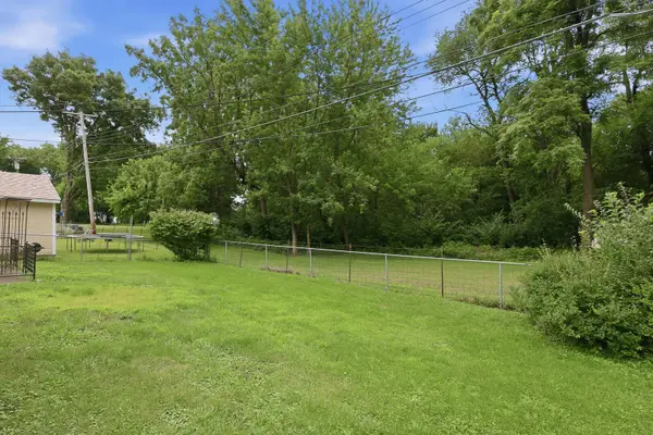 1174 46th AVE, East Moline, IL 61244
