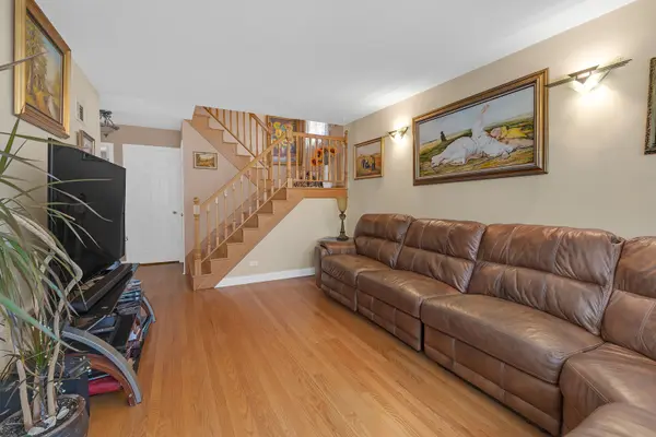 3448 N Oleander AVE, Chicago, IL 60634